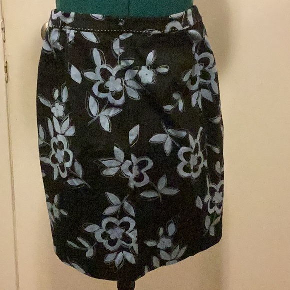 Ann Taylor Skirt 8  100% cotton Blue Floral Print - Picture 5 of 7